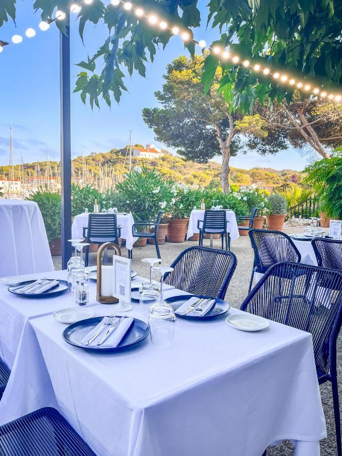 Hotel Helios & Spa - Ile Des Embiez Сикс-Фор-ле-Плаж Екстериор снимка