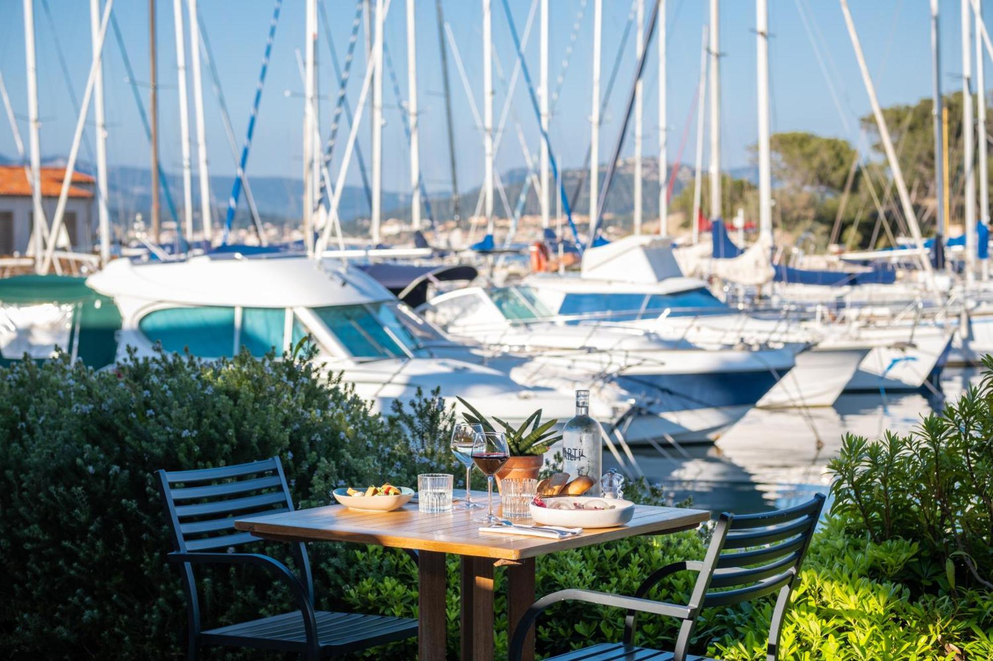Hotel Helios & Spa - Ile Des Embiez Сикс-Фор-ле-Плаж Екстериор снимка