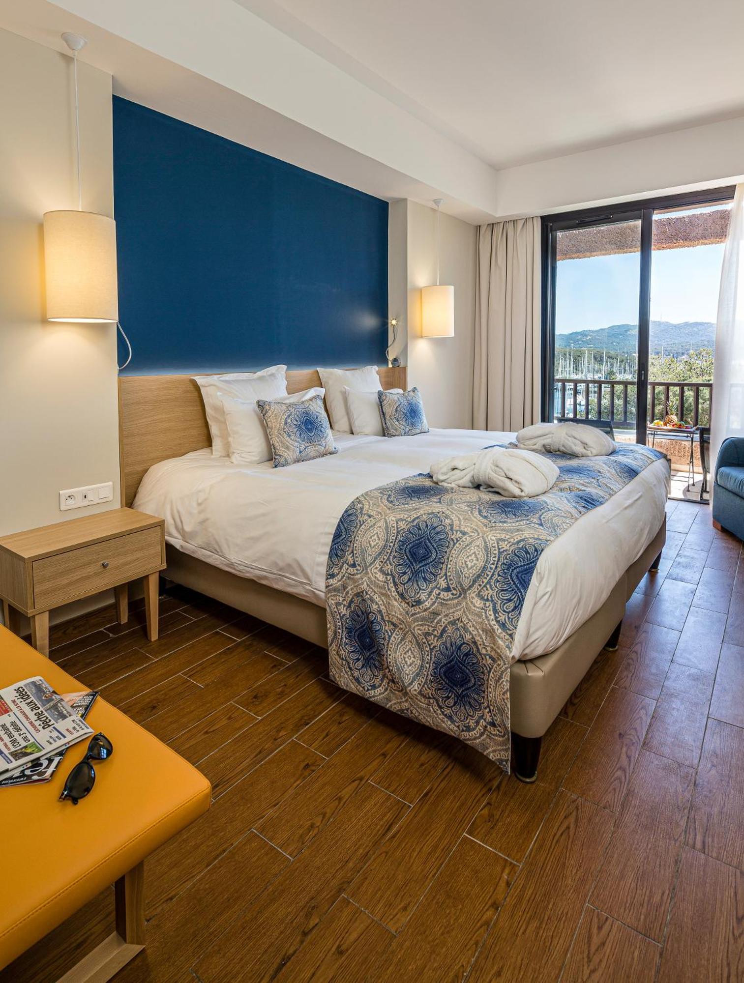 Hotel Helios & Spa - Ile Des Embiez Сикс-Фор-ле-Плаж Екстериор снимка