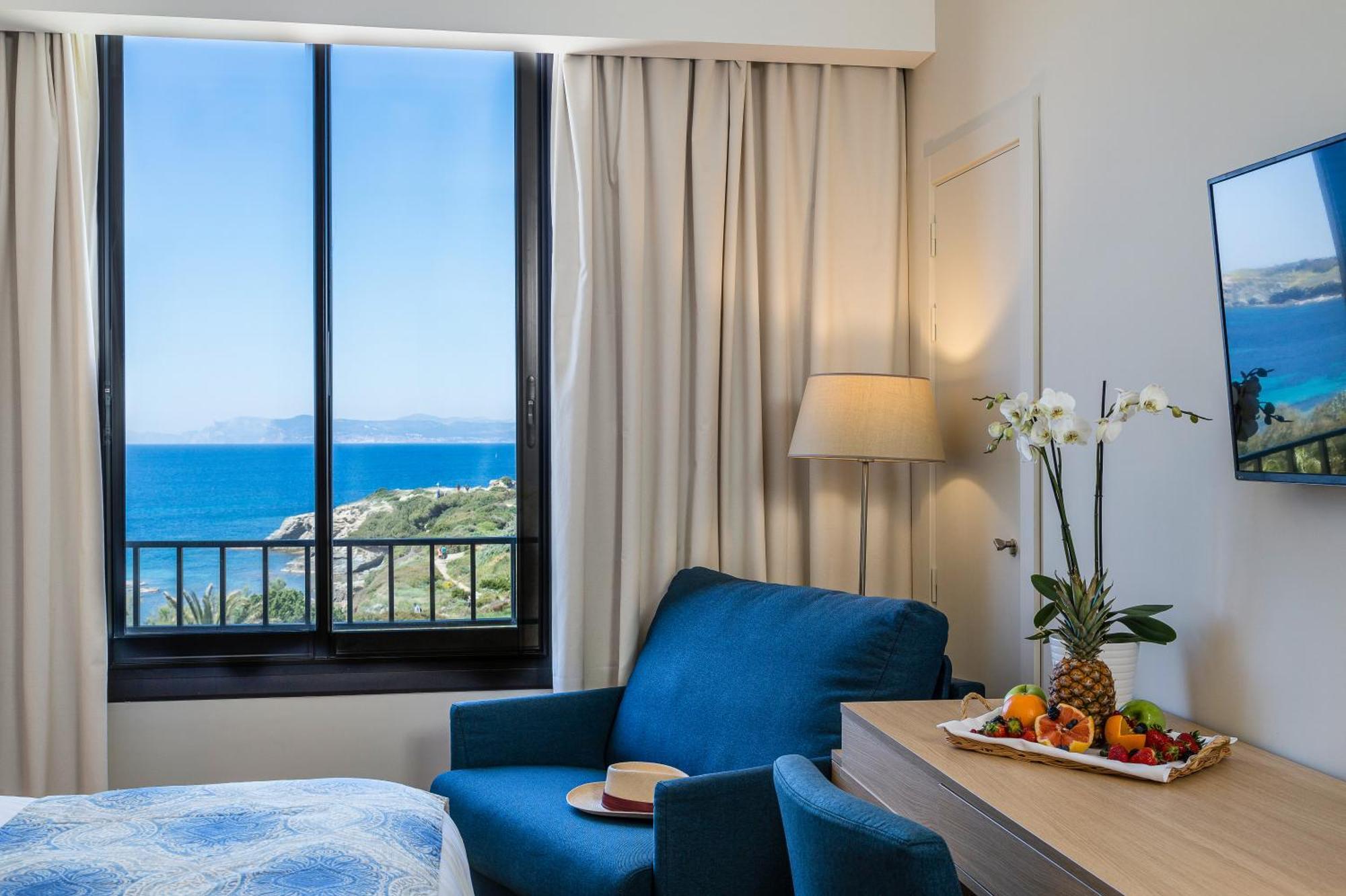 Hotel Helios & Spa - Ile Des Embiez Сикс-Фор-ле-Плаж Екстериор снимка