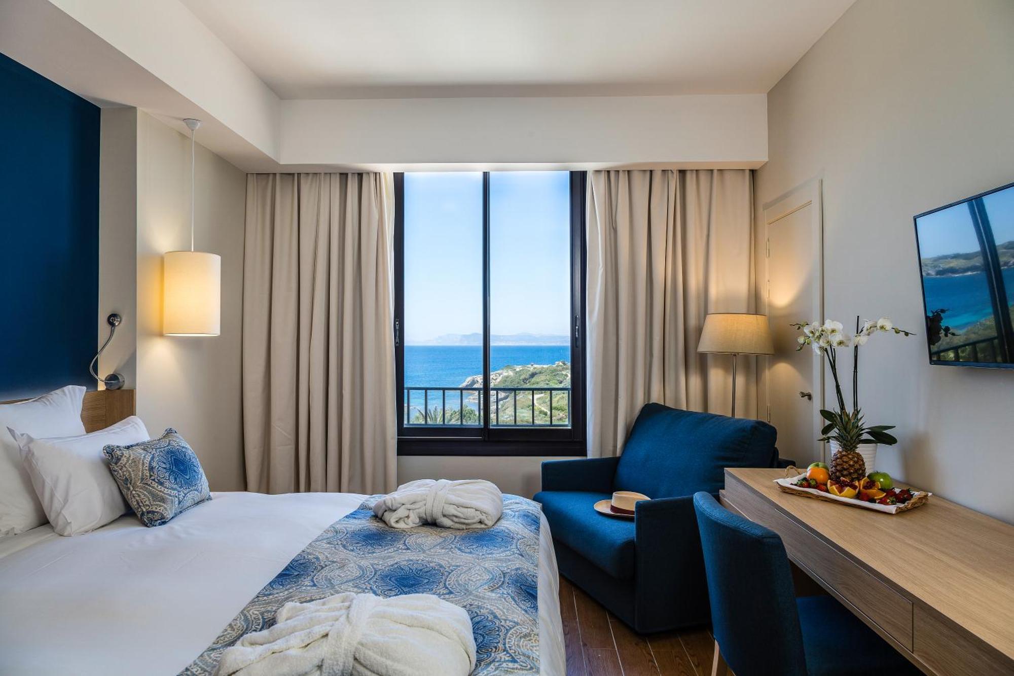 Hotel Helios & Spa - Ile Des Embiez Сикс-Фор-ле-Плаж Екстериор снимка